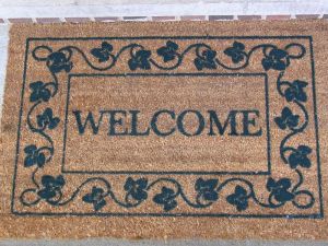 800px-Welcome_mat_2 (1)